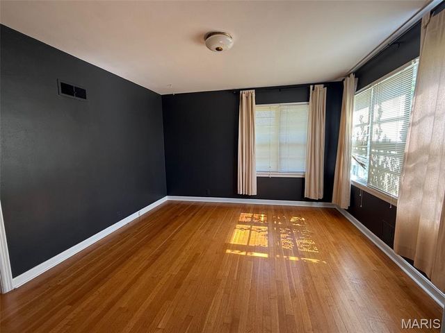 103 E Maple Street, Brownstown, IL 62418