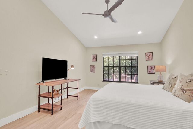13483 FOUNTAIN VIEW Boulevard, Wellington, FL 33414