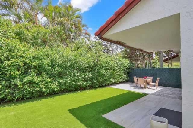 13483 FOUNTAIN VIEW Boulevard, Wellington, FL 33414
