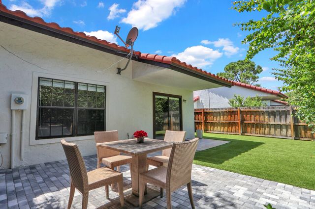 13483 FOUNTAIN VIEW Boulevard, Wellington, FL 33414
