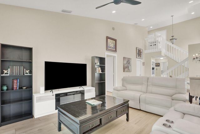 13483 FOUNTAIN VIEW Boulevard, Wellington, FL 33414