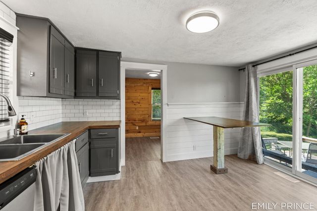 1476 142nd Avenue, Dorr Twp, MI 49323