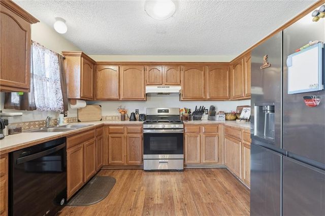 613 SE 150th Road, Warrensburg, MO 64093