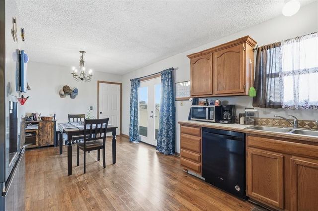 613 SE 150th Road, Warrensburg, MO 64093