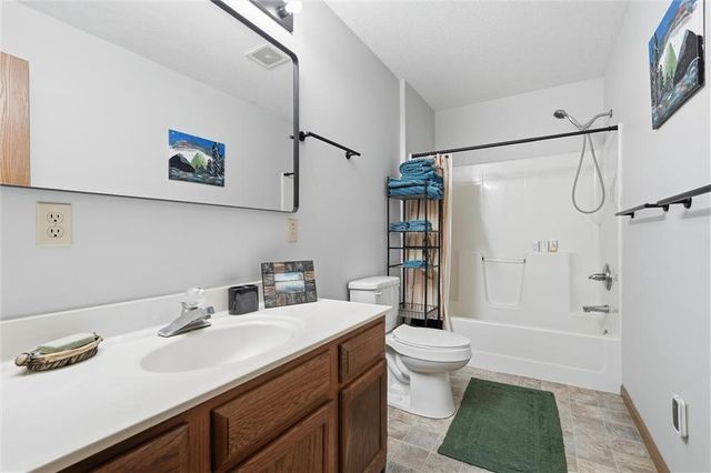 613 SE 150th Road, Warrensburg, MO 64093