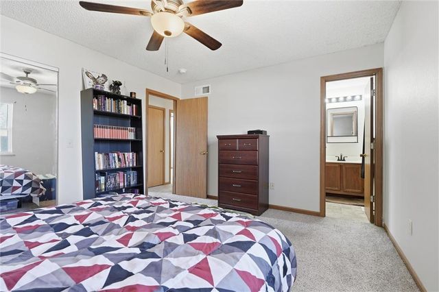 613 SE 150th Road, Warrensburg, MO 64093