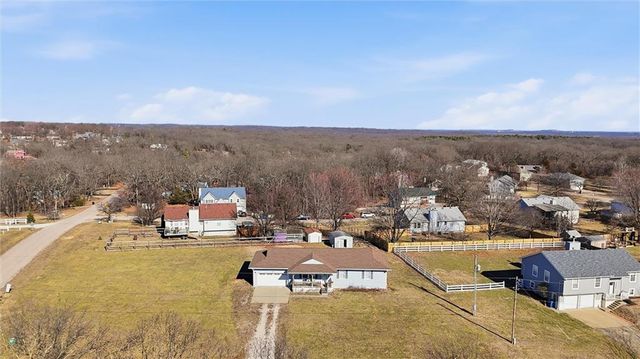 613 SE 150th Road, Warrensburg, MO 64093