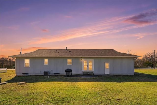 613 SE 150th Road, Warrensburg, MO 64093