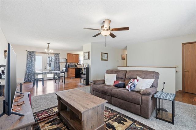 613 SE 150th Road, Warrensburg, MO 64093