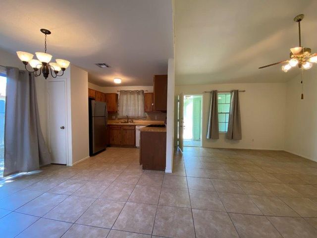 11902 Sunhillow BND, Austin, TX 78758