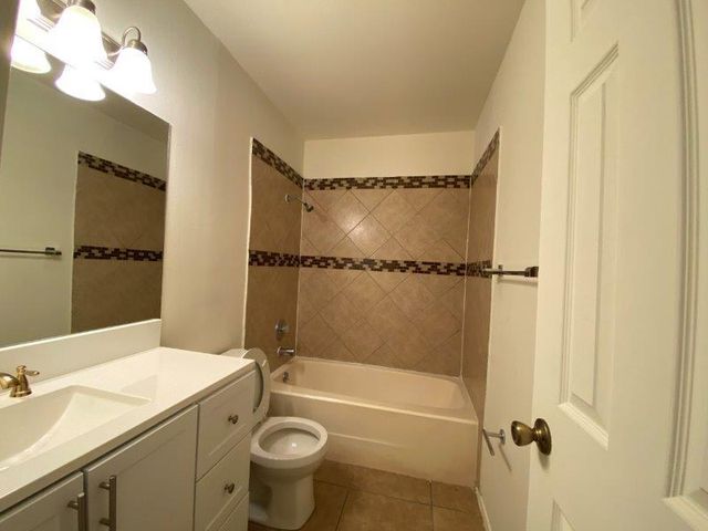 11902 Sunhillow BND, Austin, TX 78758