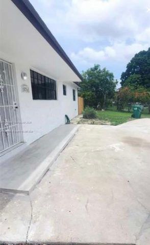 15761 SW 303rd St, Homestead, FL 33033