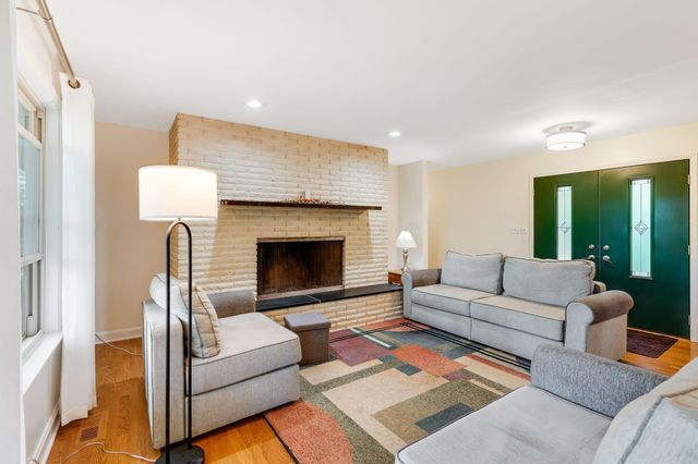 275 Pinetree Drive NE, Granville, OH 43023