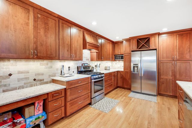 275 Pinetree Drive NE, Granville, OH 43023