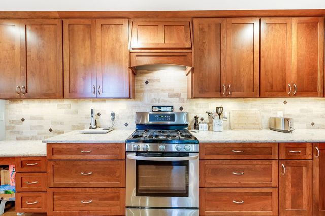 275 Pinetree Drive NE, Granville, OH 43023