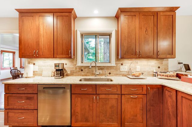 275 Pinetree Drive NE, Granville, OH 43023