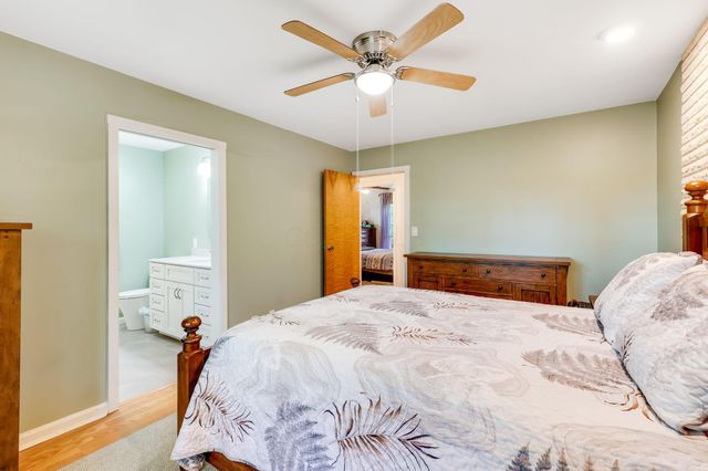275 Pinetree Drive NE, Granville, OH 43023