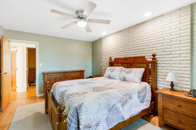 275 Pinetree Drive NE, Granville, OH 43023