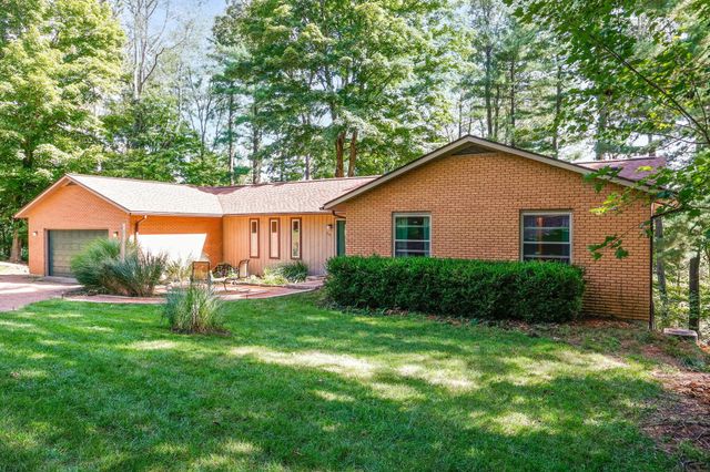 275 Pinetree Drive NE, Granville, OH 43023