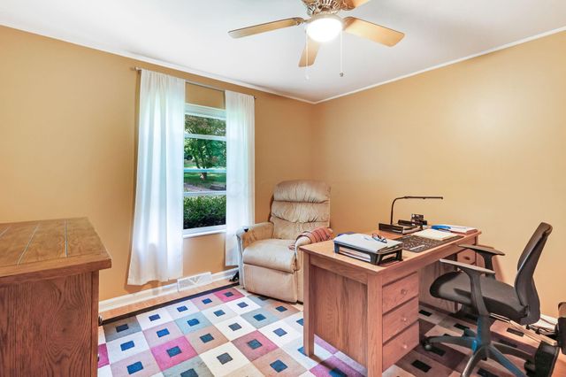 275 Pinetree Drive NE, Granville, OH 43023
