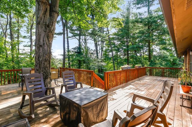 275 Pinetree Drive NE, Granville, OH 43023