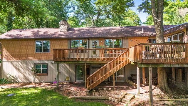 275 Pinetree Drive NE, Granville, OH 43023