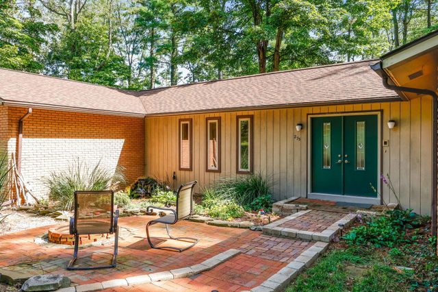 275 Pinetree Drive NE, Granville, OH 43023