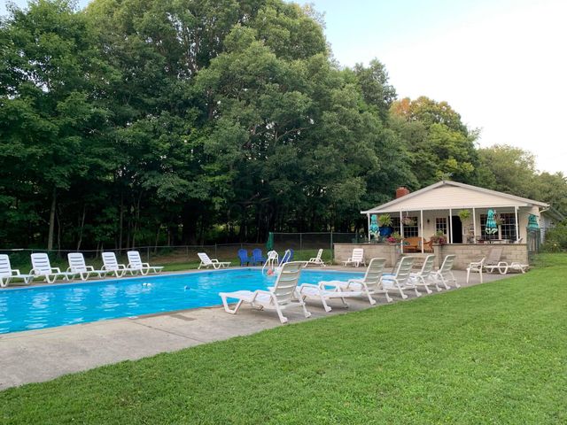 275 Pinetree Drive NE, Granville, OH 43023