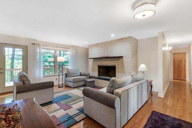 275 Pinetree Drive NE, Granville, OH 43023