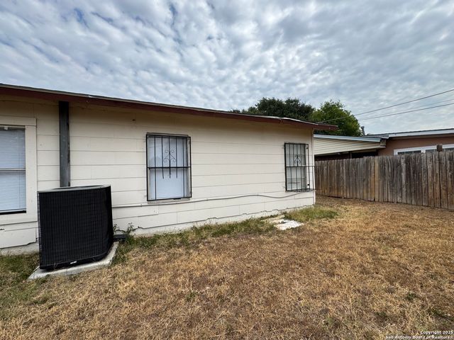 4222 King Krest, San Antonio, TX 78219