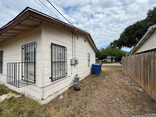 4222 King Krest, San Antonio, TX 78219