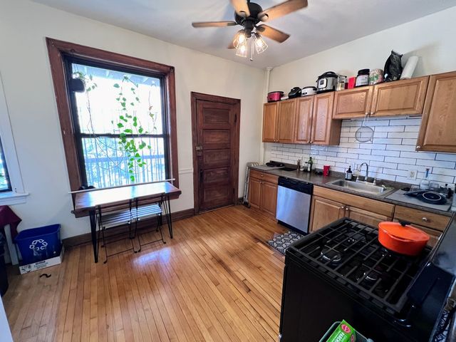 3216 W ALTGELD Street 1, Chicago, IL 60647
