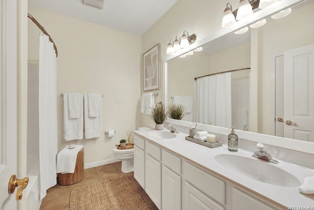 2305 Connie Dr Ste 102, Canyon Lake, TX 78133