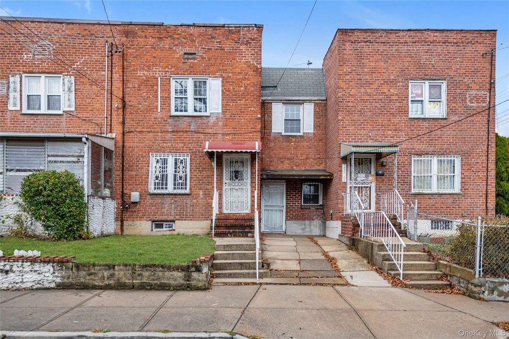 165-43 144th Terrace, Jamaica, NY 11434