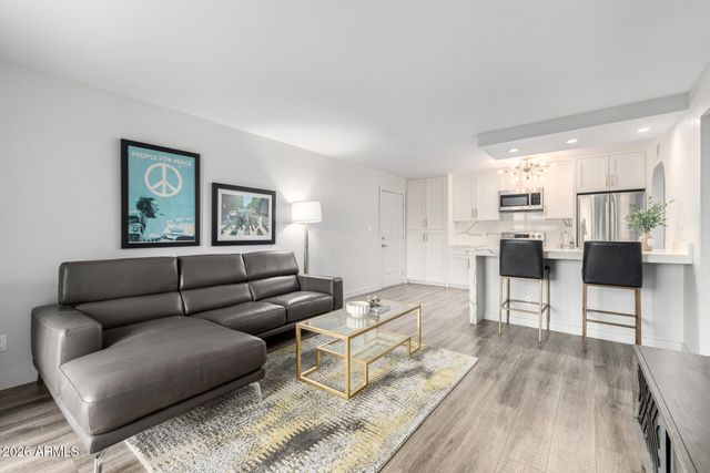 8500 E INDIAN SCHOOL Road 131, Scottsdale, AZ 85251