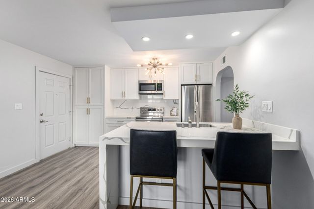 8500 E INDIAN SCHOOL Road 131, Scottsdale, AZ 85251