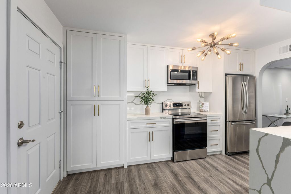 8500 E INDIAN SCHOOL Road 131, Scottsdale, AZ 85251