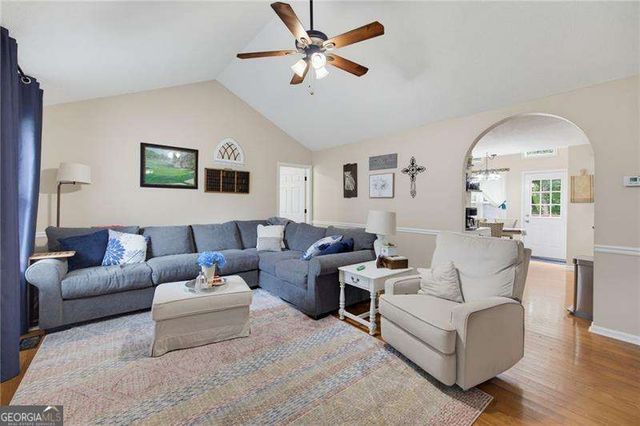 41 Camden Woods Drive NW, Cartersville, GA 30121