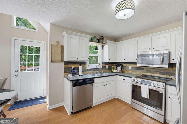 41 Camden Woods Drive NW, Cartersville, GA 30121