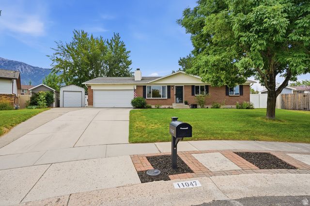 11047 S LAMASA CIR, Sandy, UT 84092