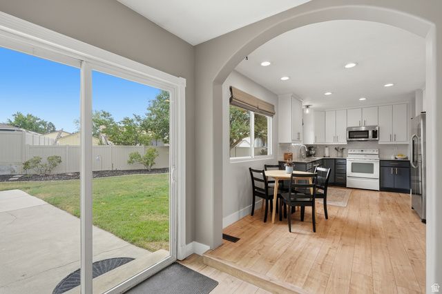 11047 S LAMASA CIR, Sandy, UT 84092