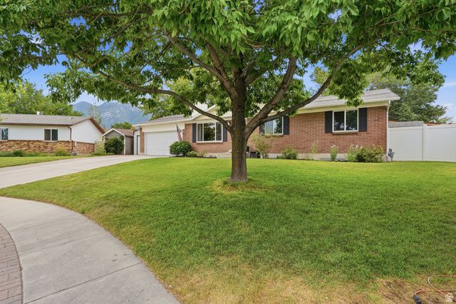 11047 S LAMASA CIR, Sandy, UT 84092