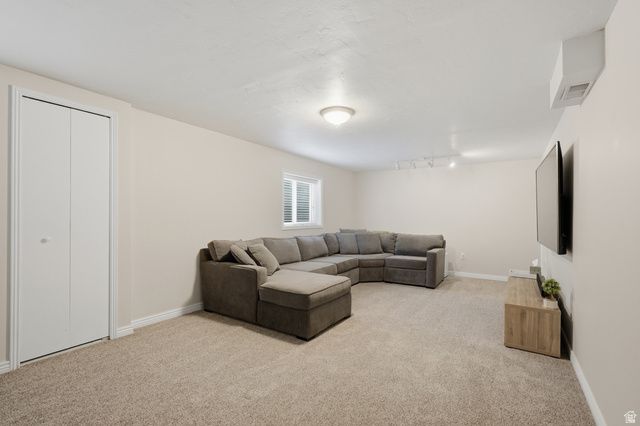 11047 S LAMASA CIR, Sandy, UT 84092