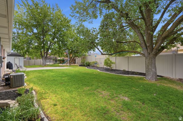 11047 S LAMASA CIR, Sandy, UT 84092