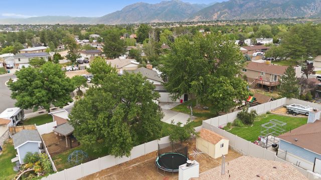 11047 S LAMASA CIR, Sandy, UT 84092
