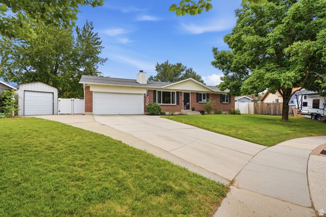 11047 S LAMASA CIR, Sandy, UT 84092