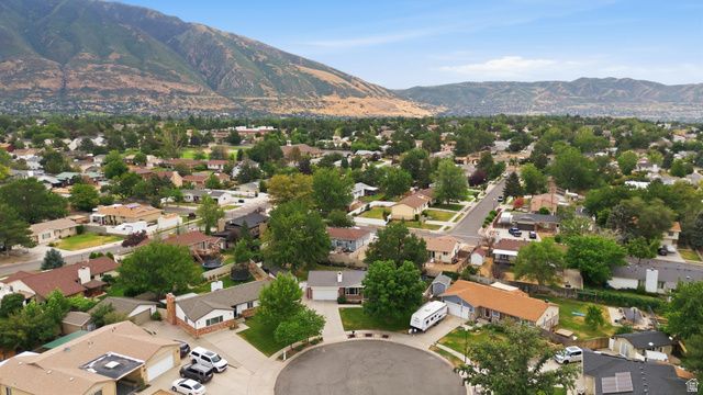 11047 S LAMASA CIR, Sandy, UT 84092