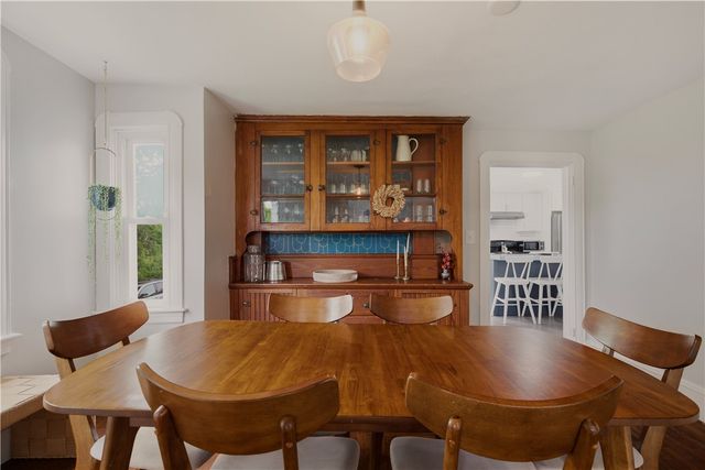 226 Turnpike Avenue, Portsmouth, RI 02871