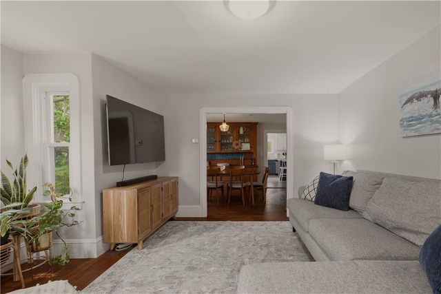 226 Turnpike Avenue, Portsmouth, RI 02871