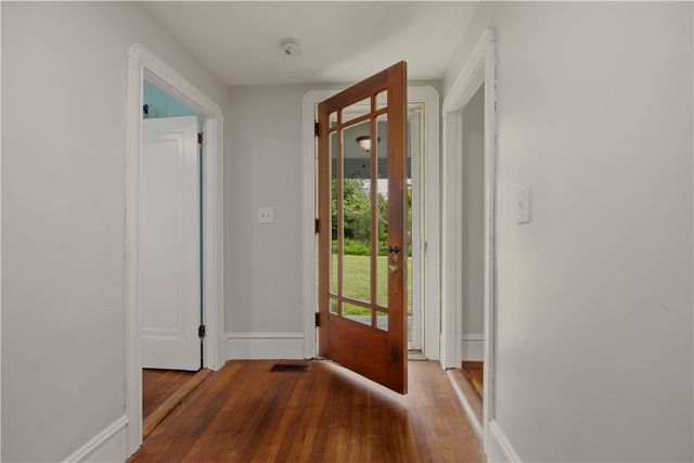 226 Turnpike Avenue, Portsmouth, RI 02871